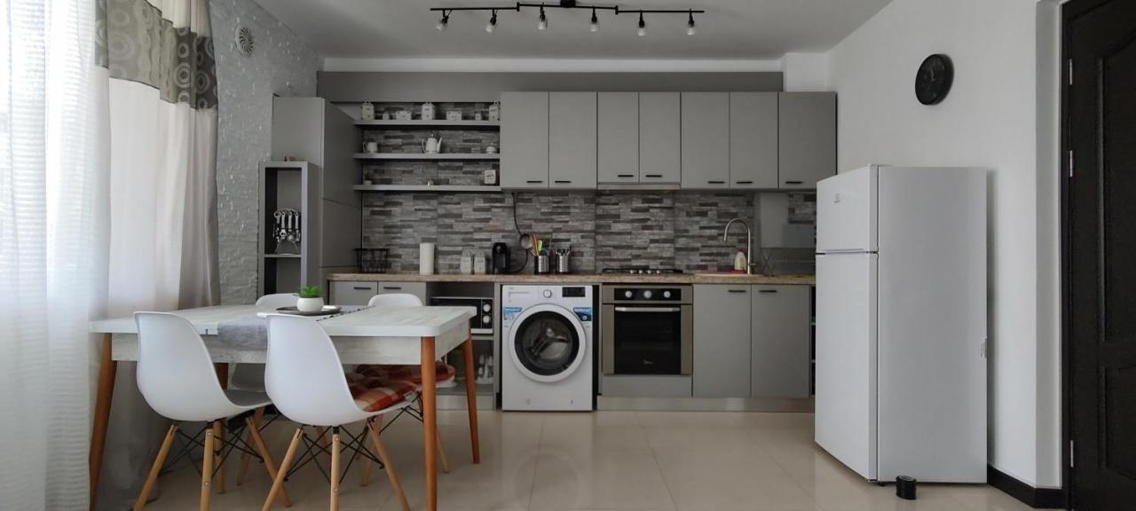 Ferienwohnung Lucas Năvodari Exterior foto
